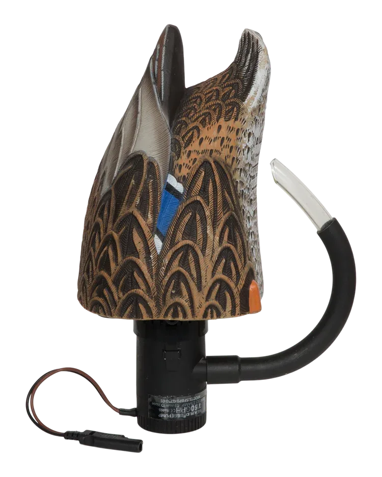 Electronic Finisher Spitter hen mallard decoy on its motor.